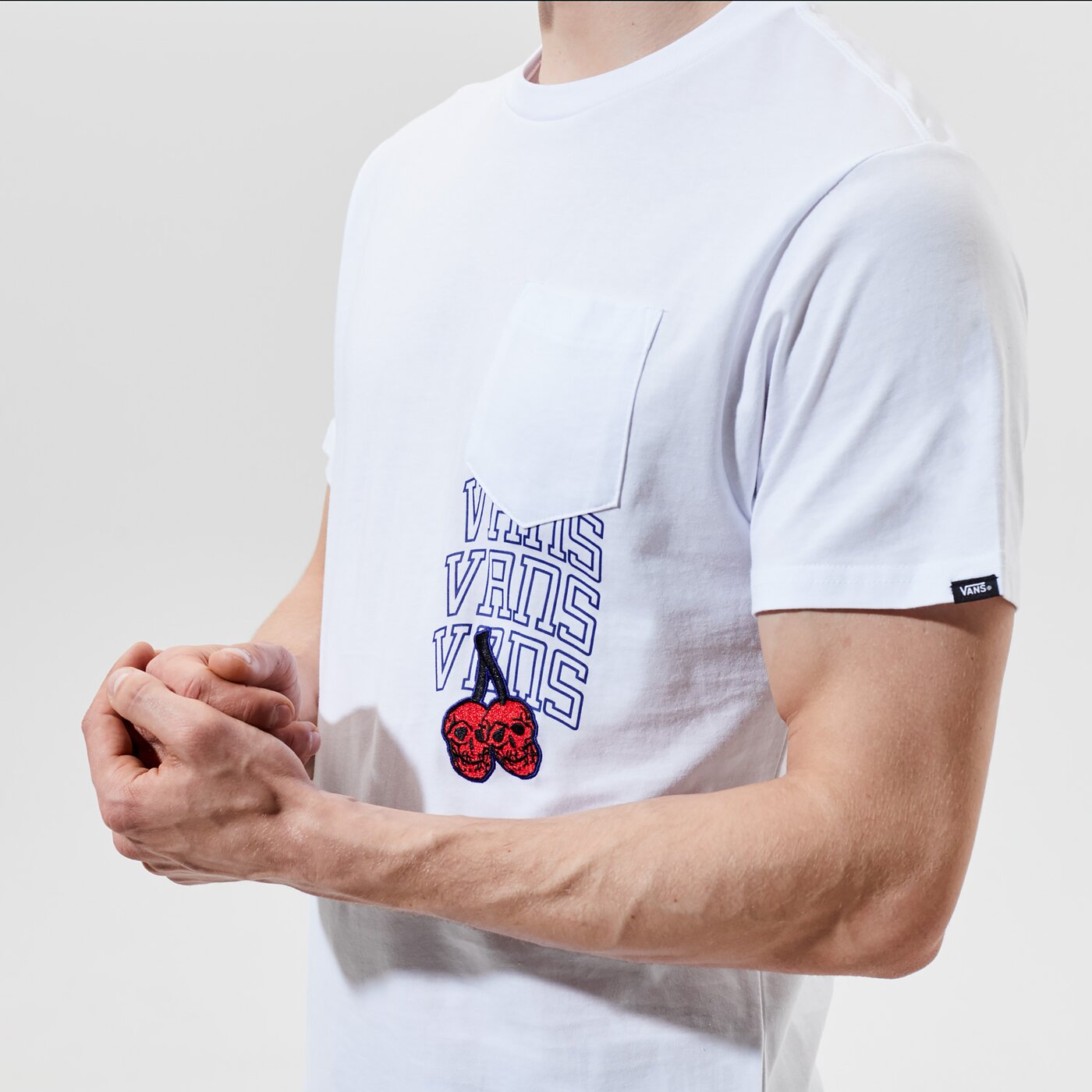 Мъжка тениска VANS ТЕНИСКА MN NEW VARSITY POCKET SS WHITE vn0a54c7wht1 цвят бял