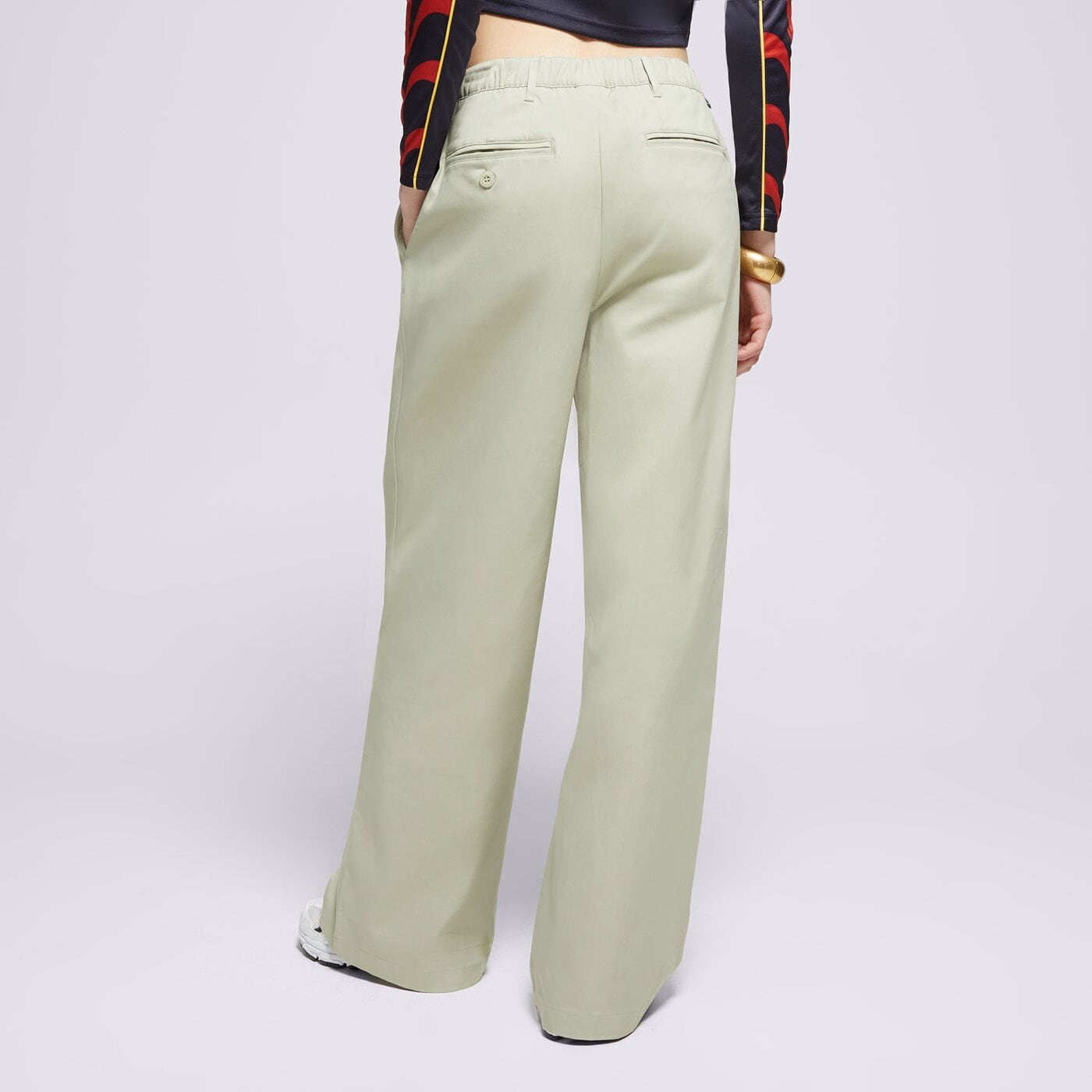 Дамски панталони NEW BALANCE ПАНТАЛОНИ BOYLSTON TWILL wp51538ovn цвят зелен