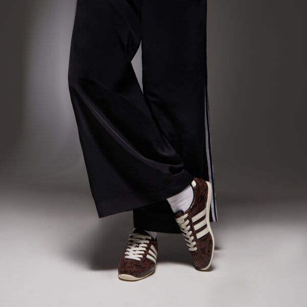 Дамски маратонки ADIDAS JAPAN W js4022 цвят черен