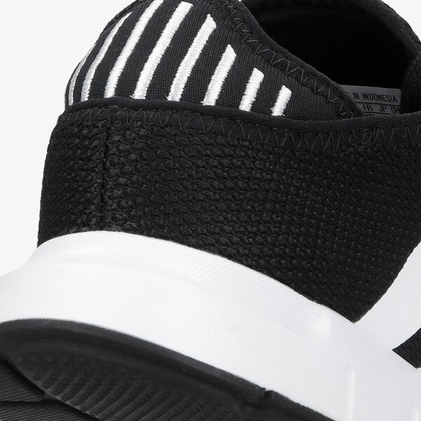 Мъжки маратонки ADIDAS SWIFT RUN X fy2110 цвят черен