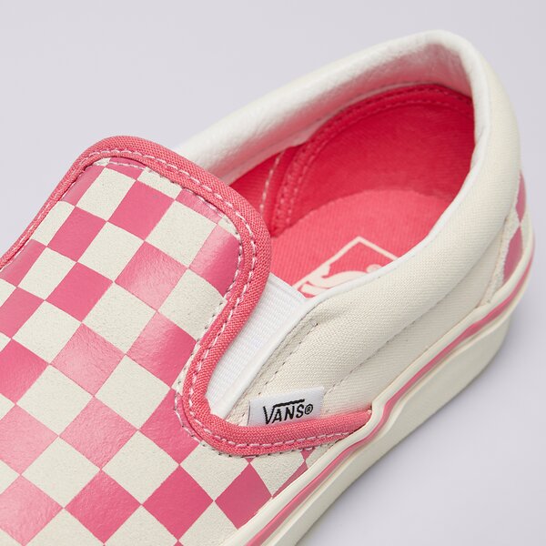 Дамски маратонки VANS CLASSIC SLIP-ON  vn000bvzbj11 цвят розов