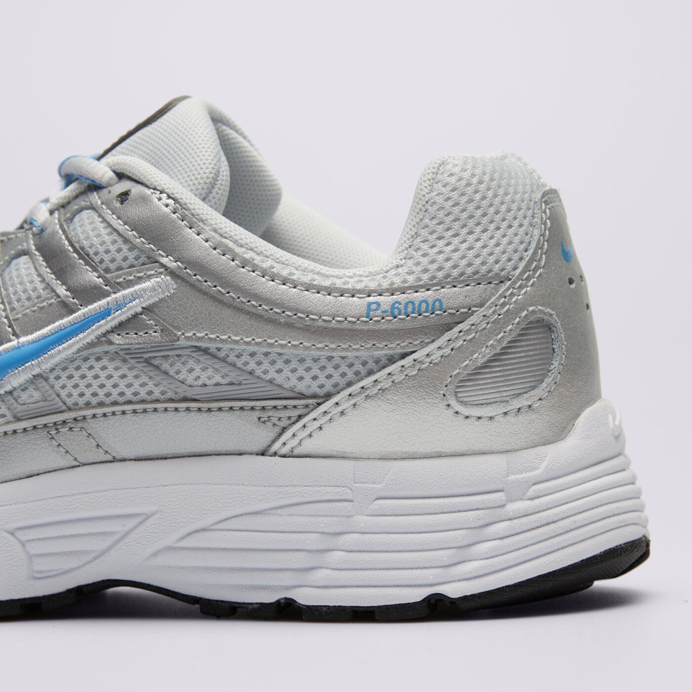Детски маратонки NIKE P-6000 BG hv5064-007 цвят сребърен