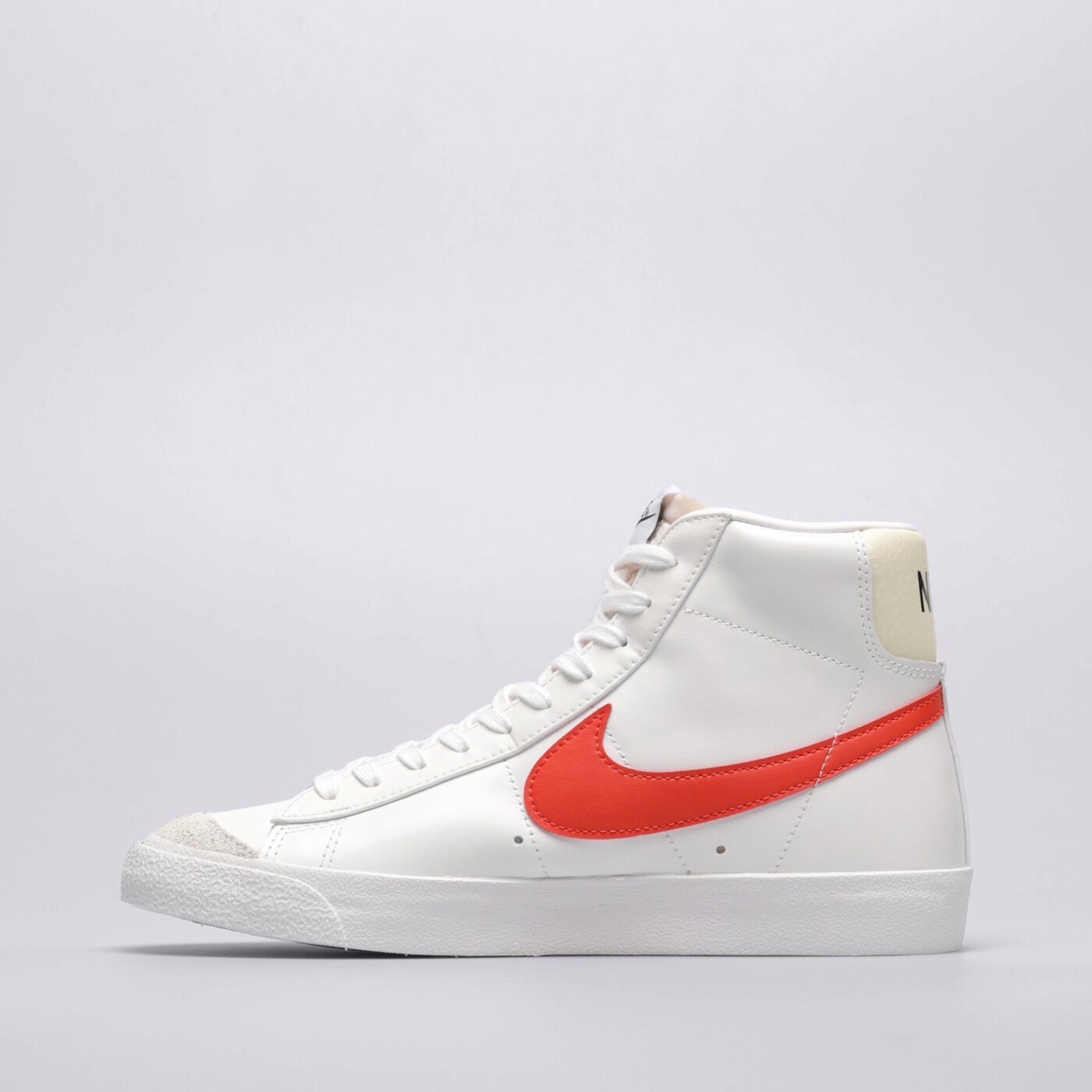 Мъжки маратонки NIKE BLAZER MID '77 VINTAGE bq6806-122 цвят бял