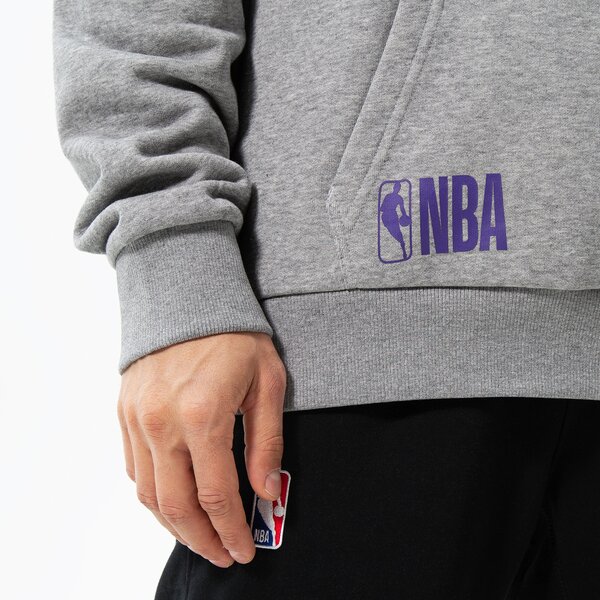 Мъжки суичър NEW ERA СУИТЧЪР С КАЧУЛКА HALF LOGO OS LAKERS LOS ANGELES LA 60284624 цвят сив