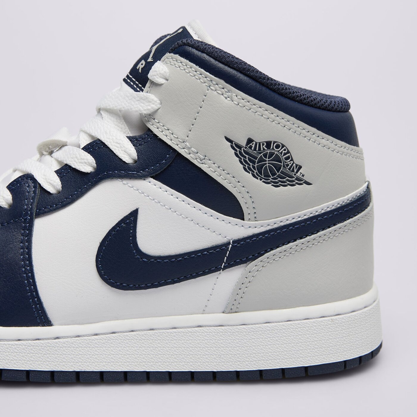 Детски маратонки JORDAN 1 MID  dq8423-146 цвят тъмносин