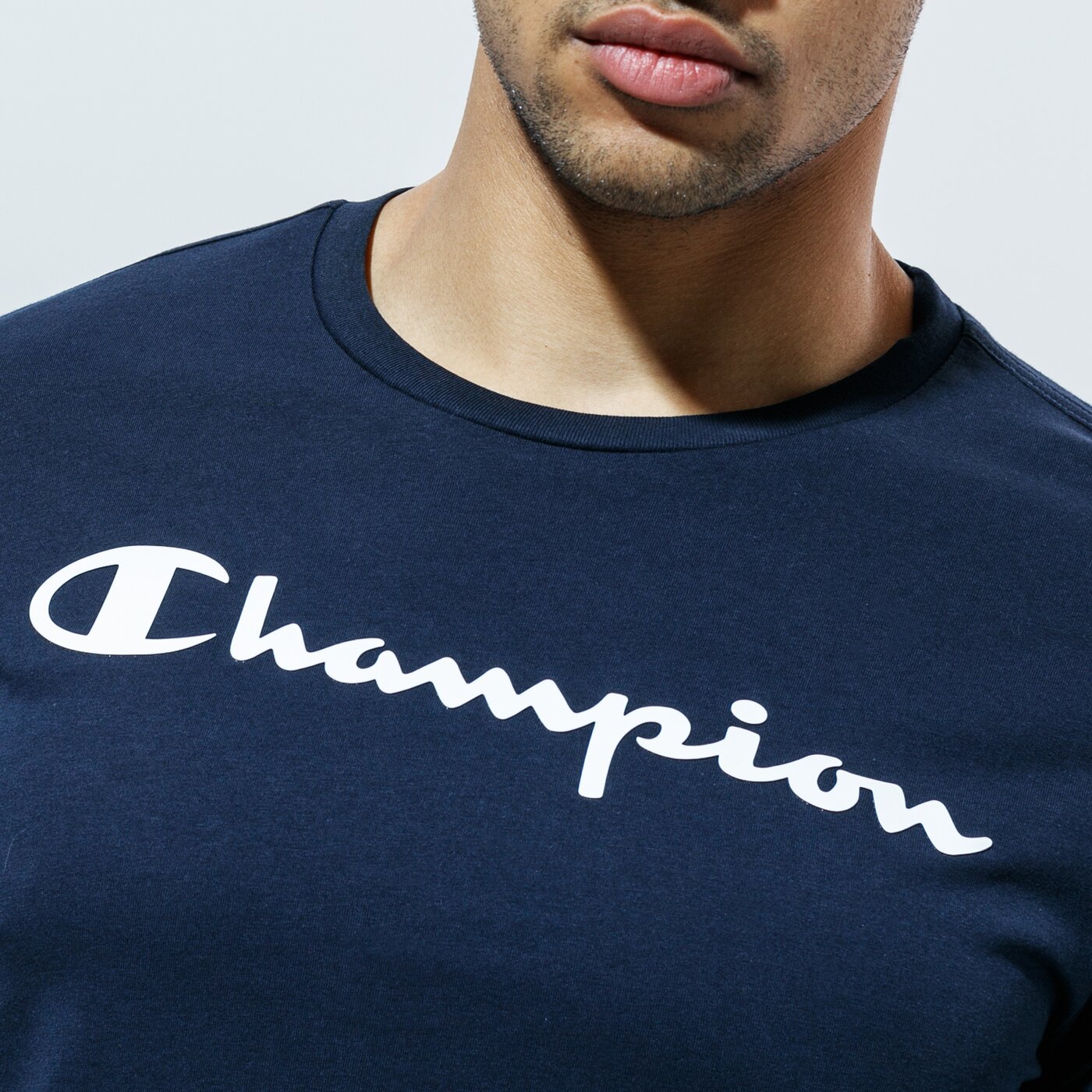 Мъжка тениска CHAMPION ТЕНИСКА CREWNECK LONG SLEEVE ТЕНИСКА 214748bs501 цвят тъмносин