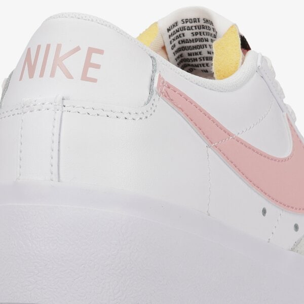 Дамски маратонки NIKE BLAZER LOW PLATFORM  dj0292-103 цвят бял