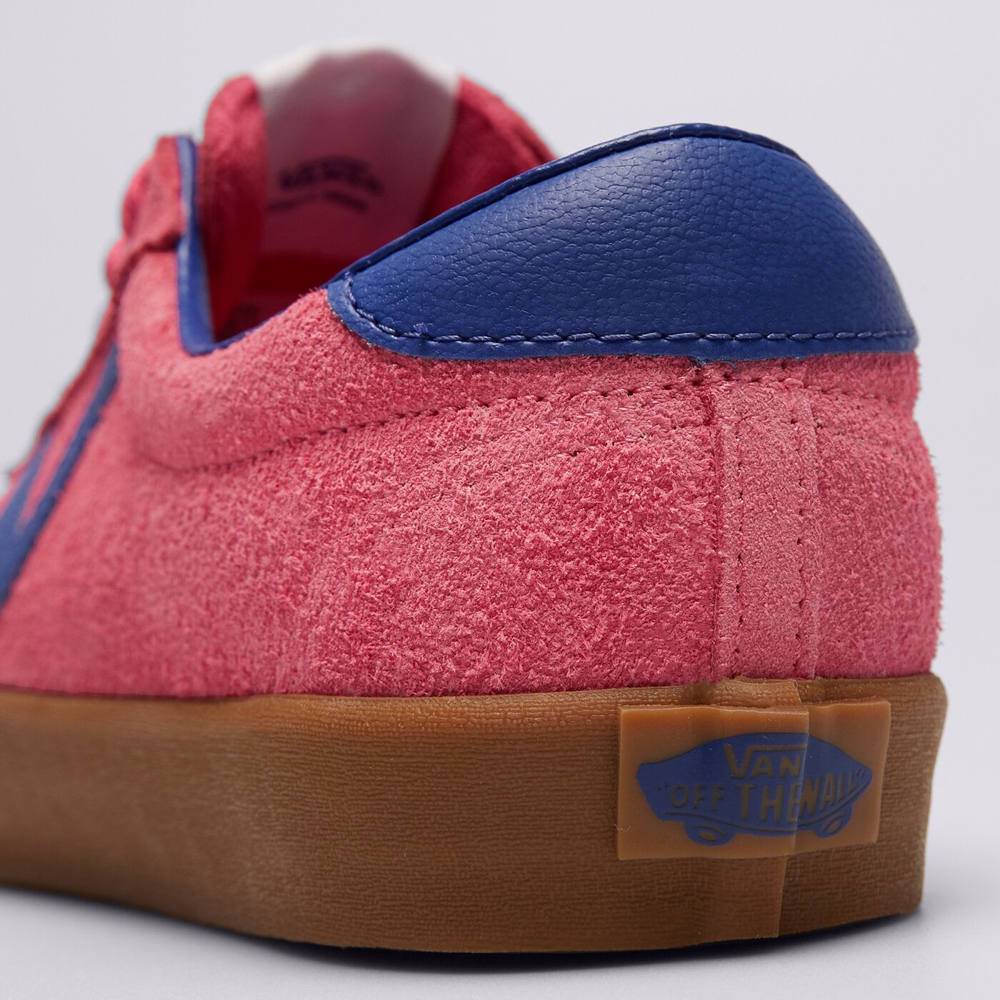 Дамски маратонки VANS SPORT vn000cqrchl1 цвят розов