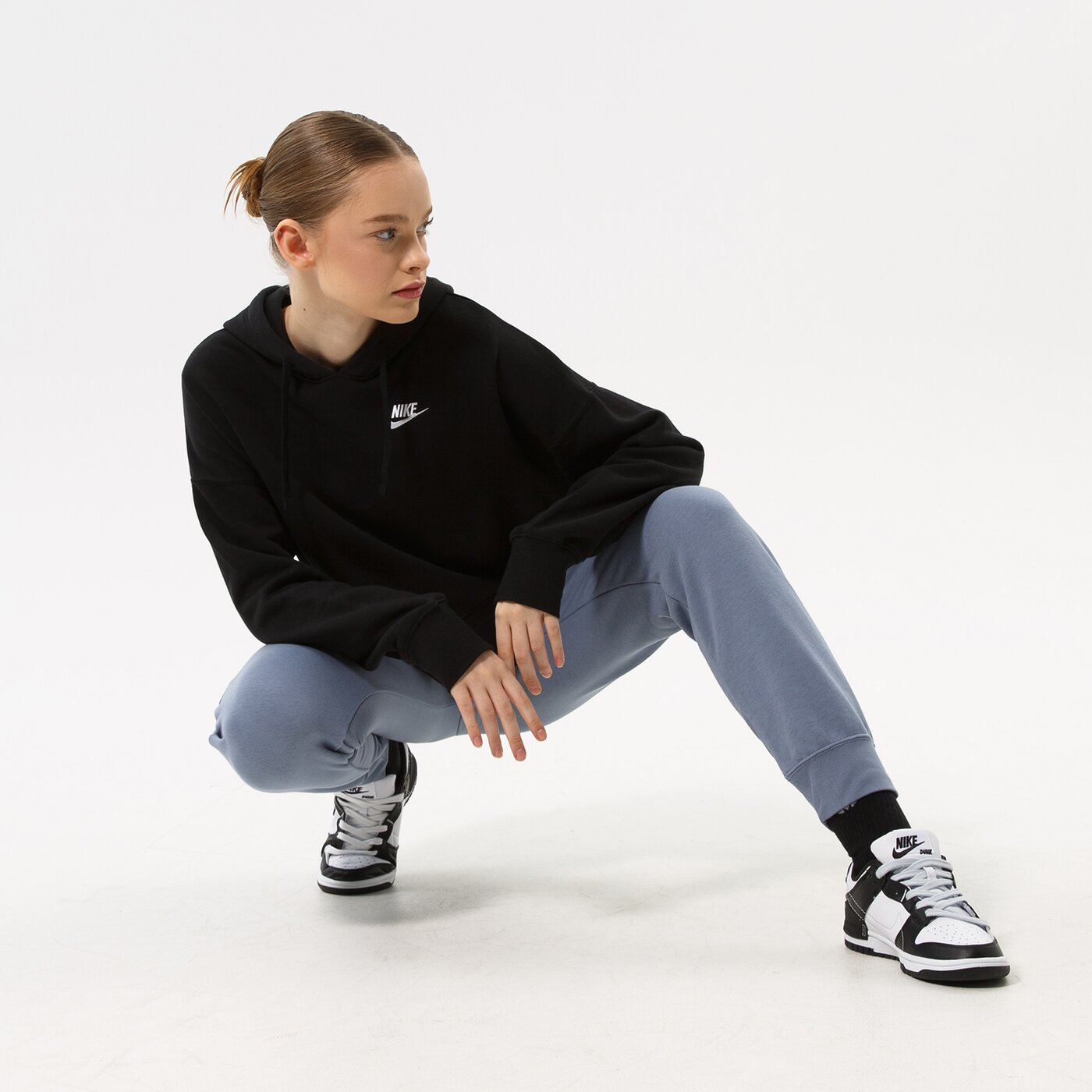 Дамски суичър NIKE СУИТЧЪР С КАЧУЛКА W NSW CLUB FLC HOODIE SSNL dv5645-010 цвят черен