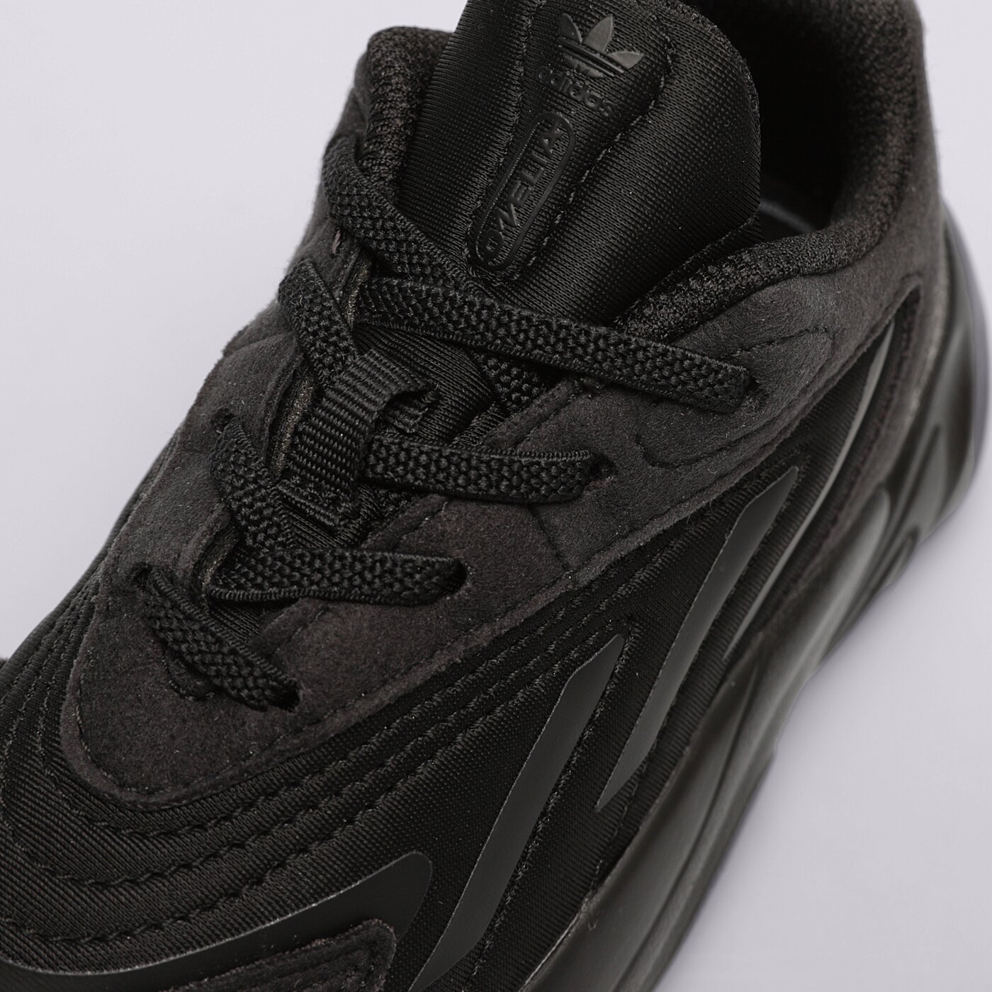 Детски маратонки ADIDAS OZELIA  h04747 цвят черен