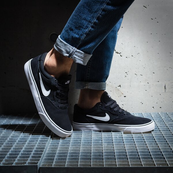 Мъжки маратонки NIKE SB CHRON 2 dm3493-001 цвят черен