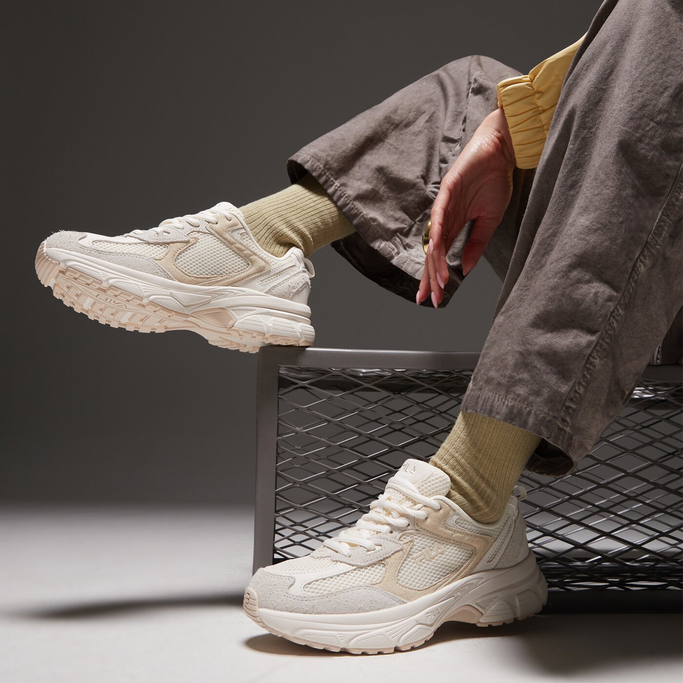 Дамски маратонки FILA DECYPHER 24 SUEDE 5am00817887 цвят бежов