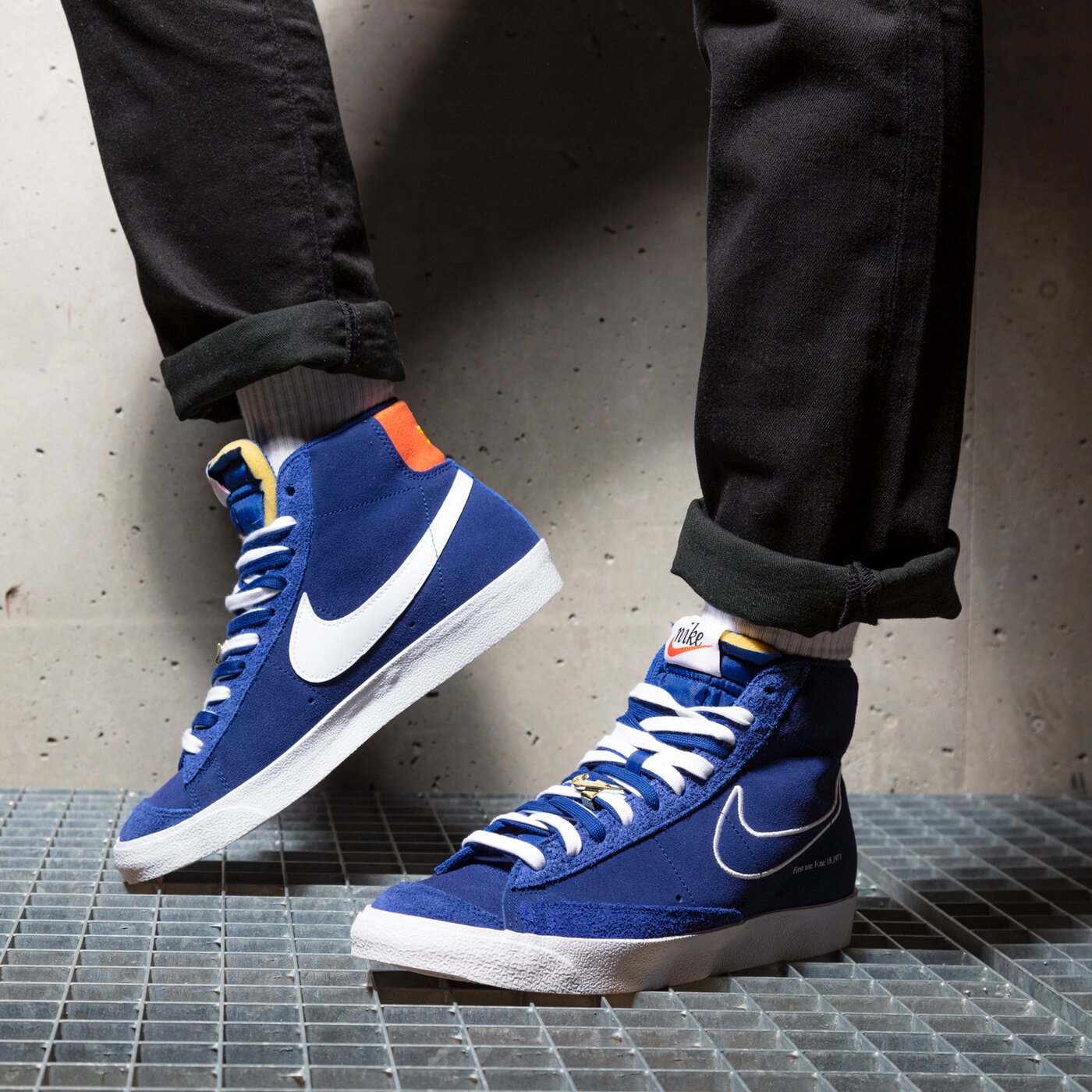 Мъжки маратонки NIKE BLAZER MID '77 dc3433-400 цвят син