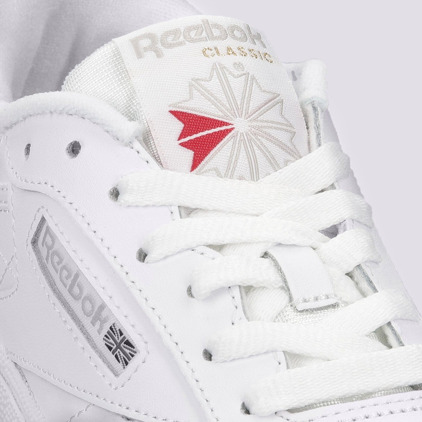 Дамски маратонки REEBOK CLUB C 85 100000015 цвят бял