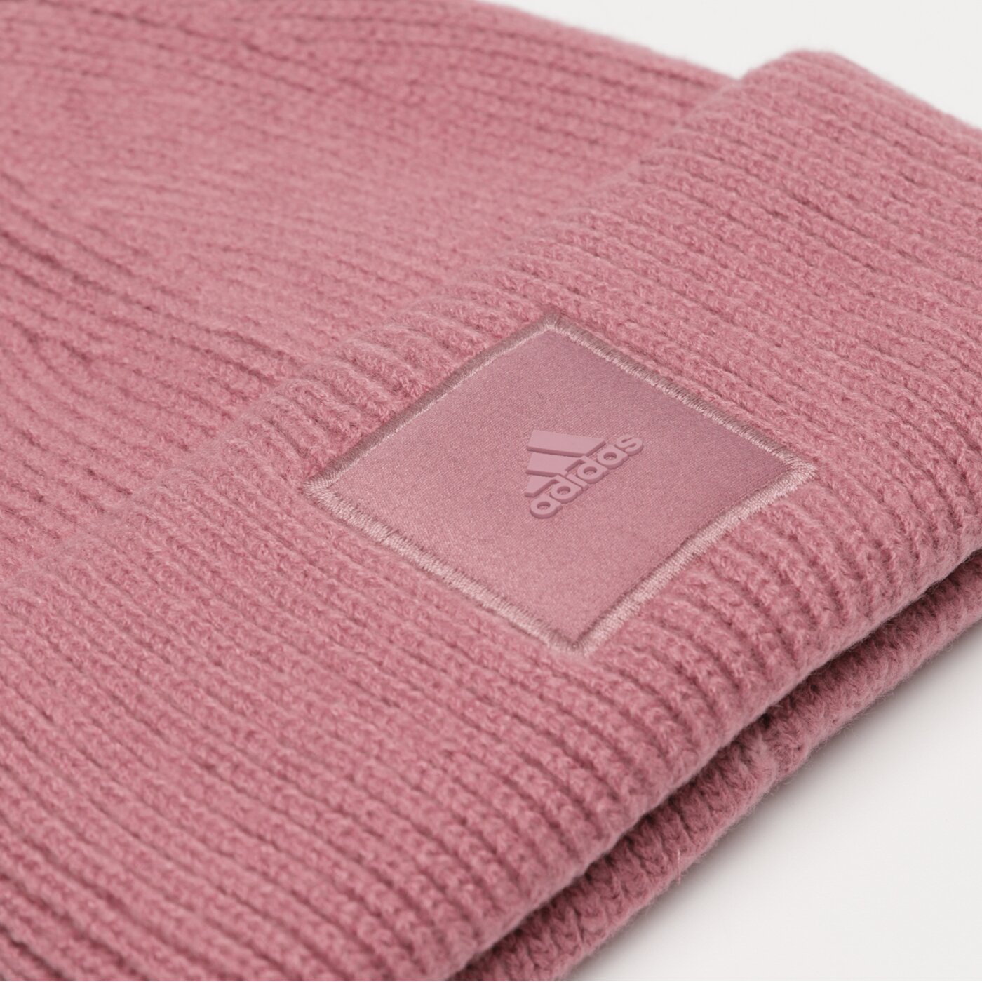 Дамска зимна шапка ADIDAS ЗИМНА ШАПКА WID CUFF BEANIE ii3546 цвят виолетов