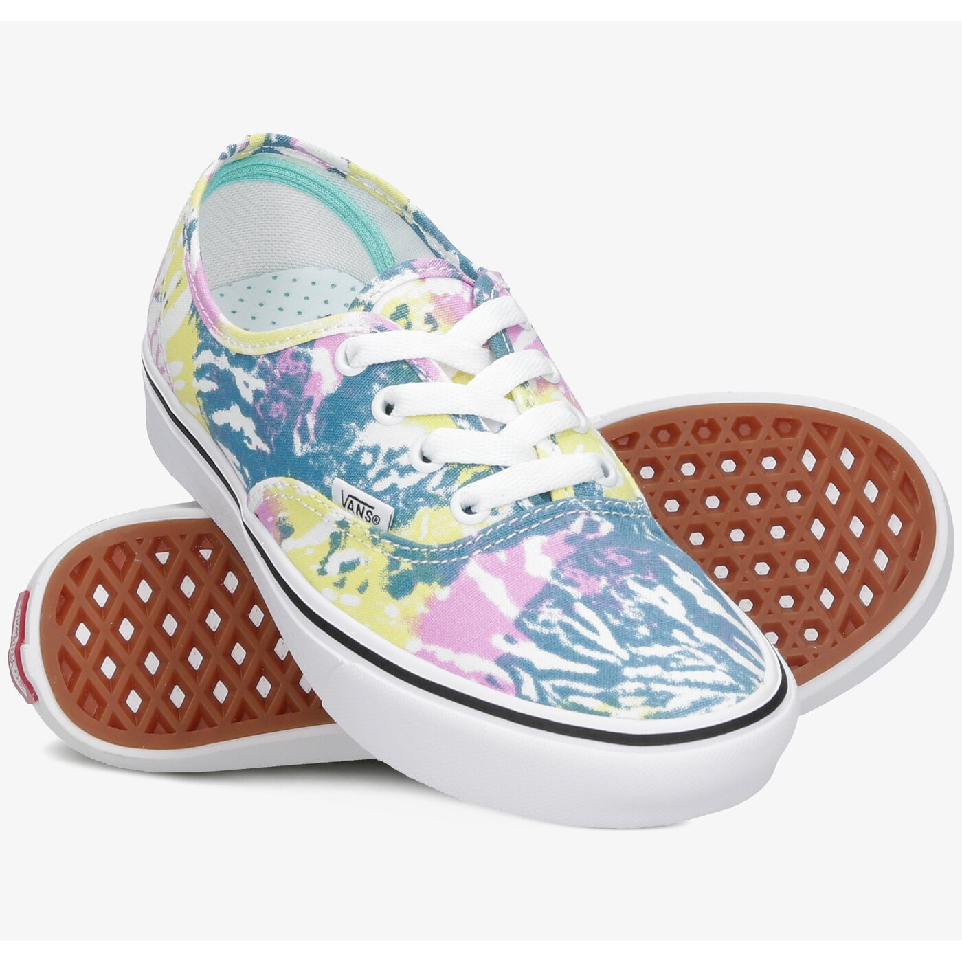 Дамски маратонки VANS UA COMFYCUSH AUTHENTIC vn0a3wm749l1 цвят многоцветен