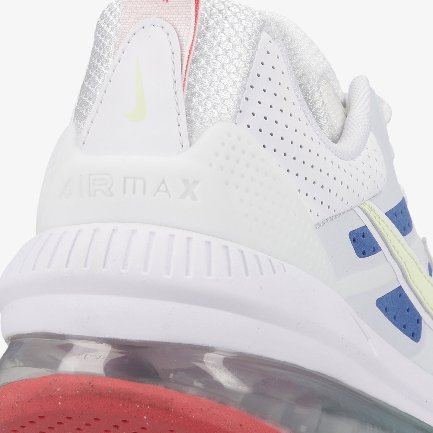 Дамски маратонки NIKE AIR MAX GENOME dc4057-101 цвят бял