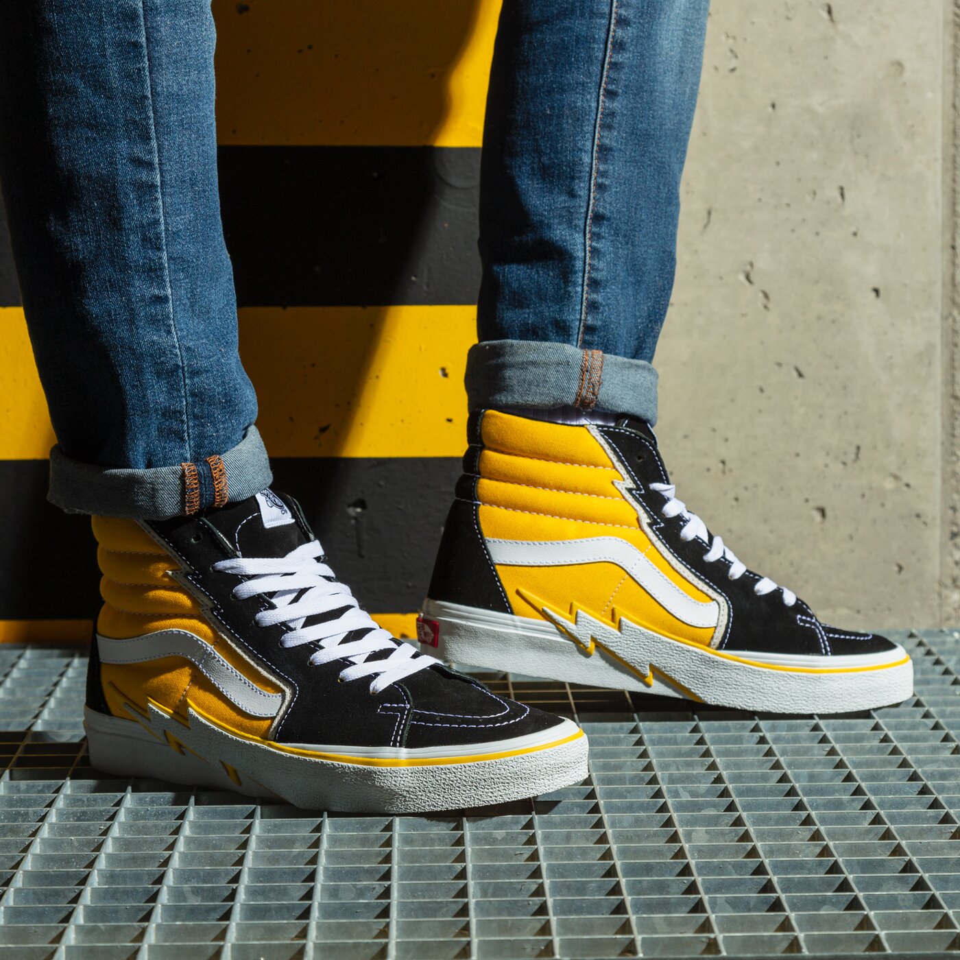 Мъжки маратонки VANS SK8-HI BOLT vn0a5jiva051 цвят жълт