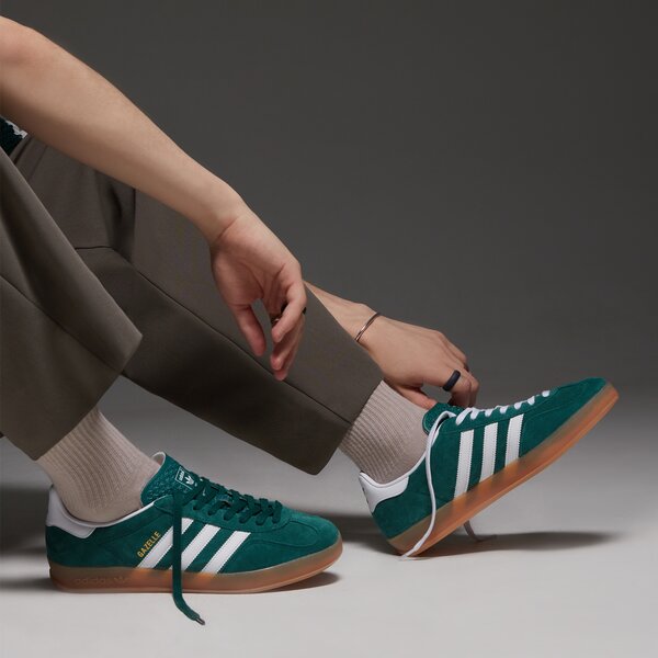 Мъжки маратонки ADIDAS GAZELLE INDOOR ji2062 цвят зелен
