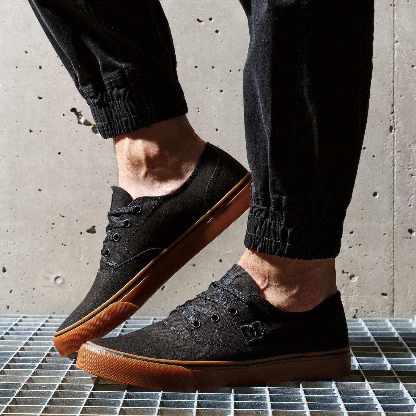 Мъжки маратонки DC FLASH 2 TX adys300242bgm цвят черен