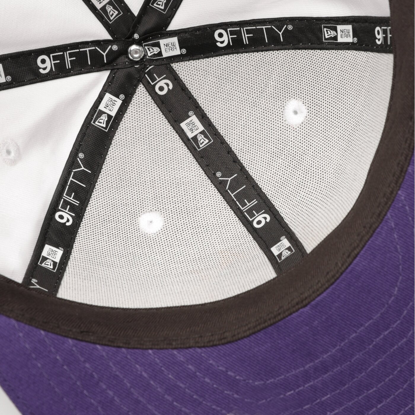 Мъжка шапка с козирка NEW ERA ШАПКА WHT CROWN TEAM 950 SUNS PHOENIX SUNS 60358011 цвят бял