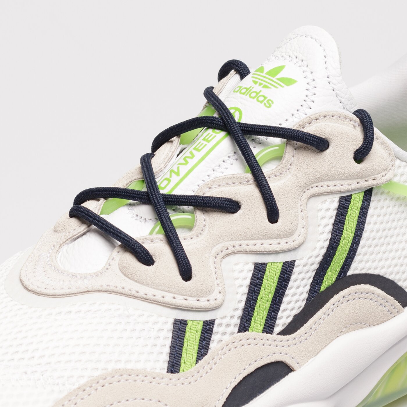 Мъжки маратонки ADIDAS OZWEEGO MANCHESTER UNITED hp7801 цвят бял