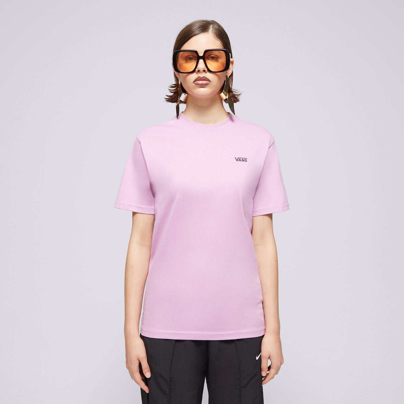 Дамска тениска VANS ТЕНИСКА LEFT CHEST LOGO vn0a7rsrcr31 цвят виолетов