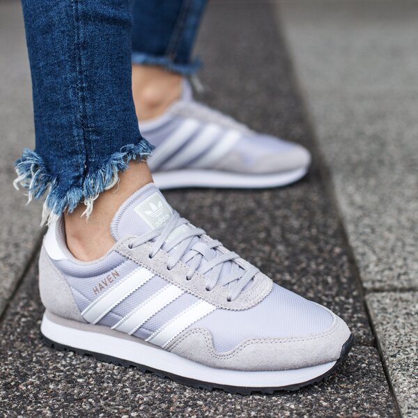 Дамски маратонки ADIDAS HAVEN bb2738w цвят сив
