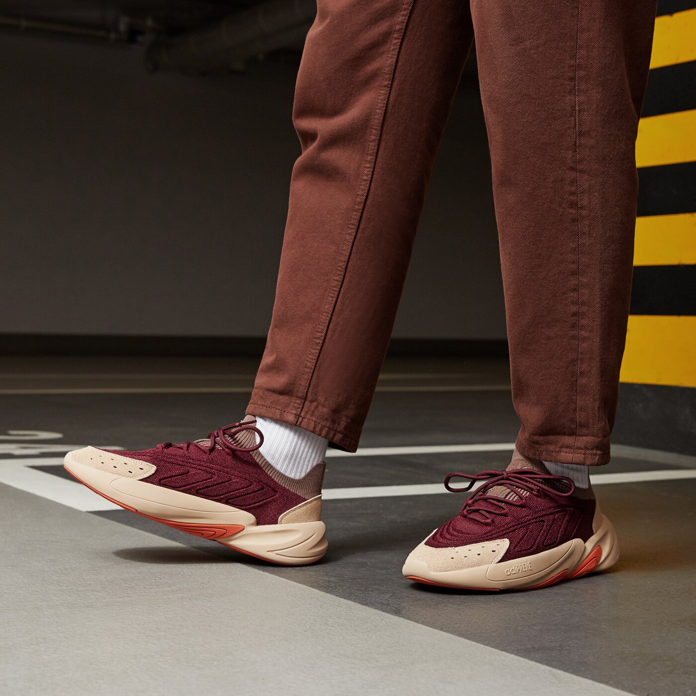 Мъжки маратонки ADIDAS OZELIA KNT gy9927 цвят бордо