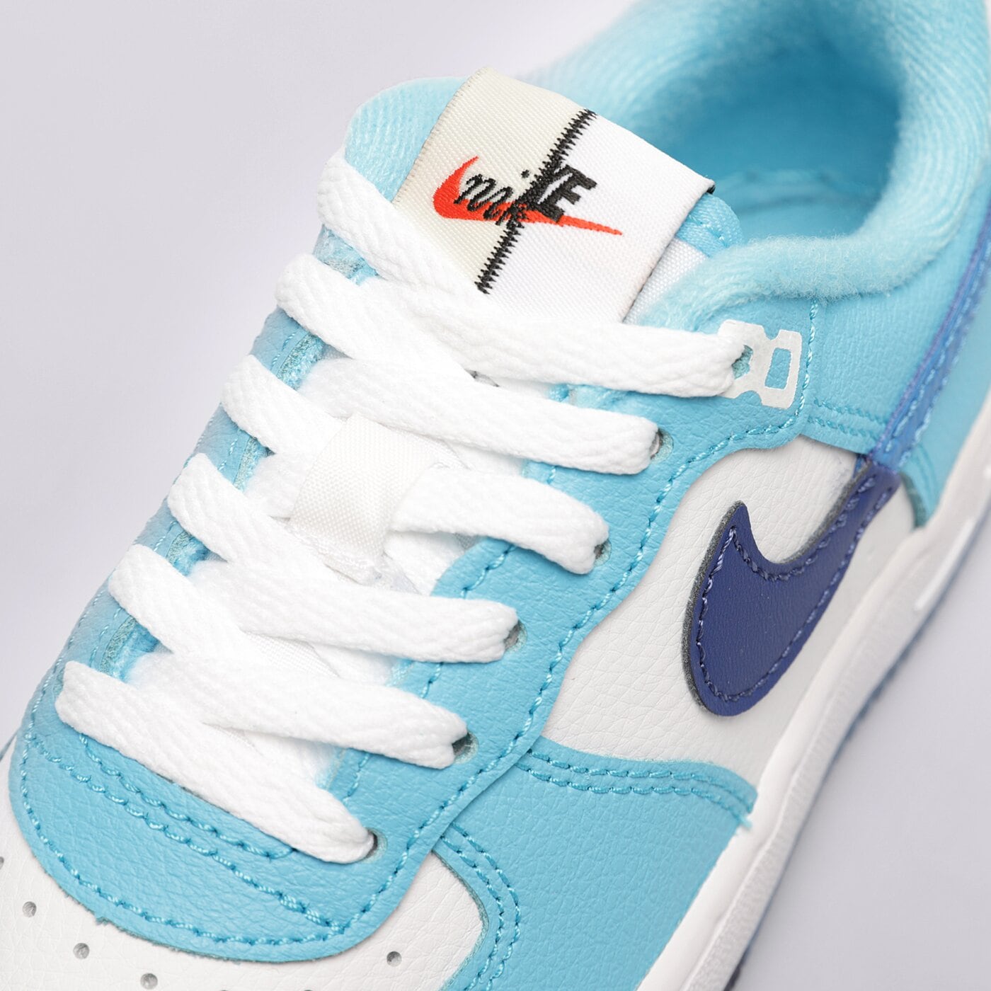 Детски маратонки NIKE FORCE 1 LV8 2 dx2164-100 цвят син