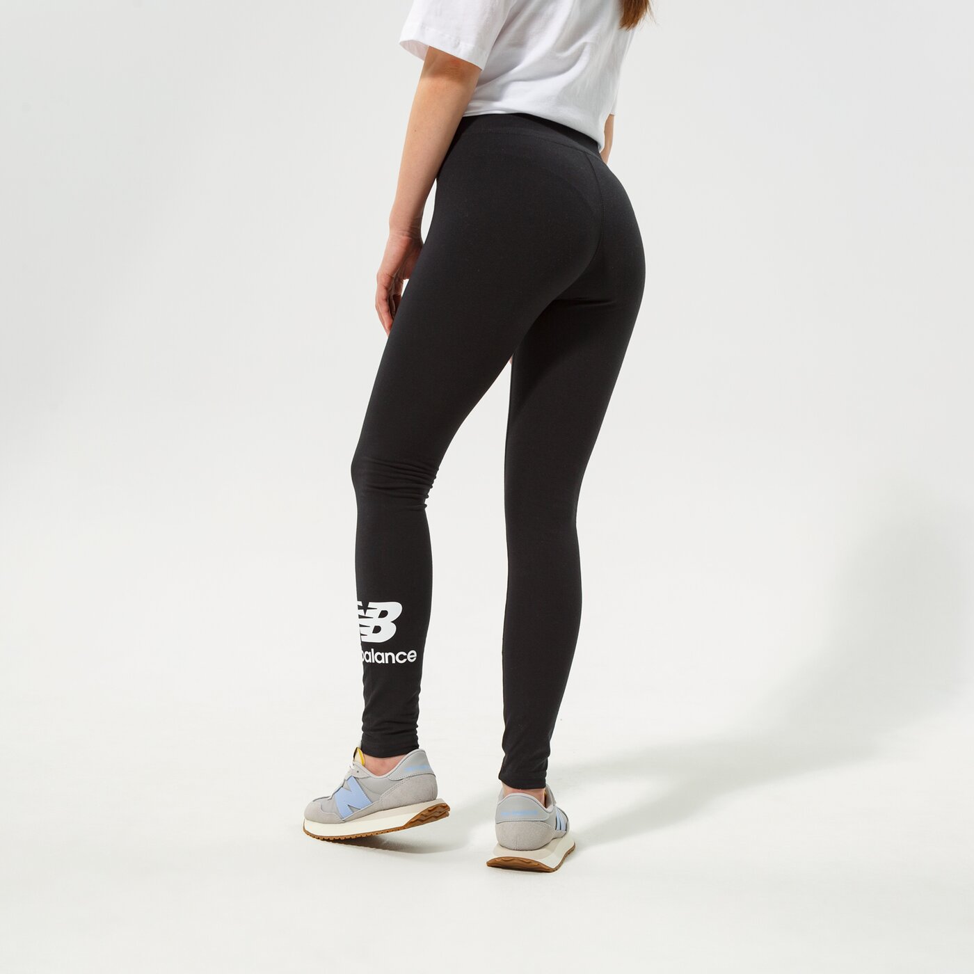 Дамски панталони NEW BALANCE КЛИН NB ESSENTIALS STACKED LEGGING wp21509bk цвят черен