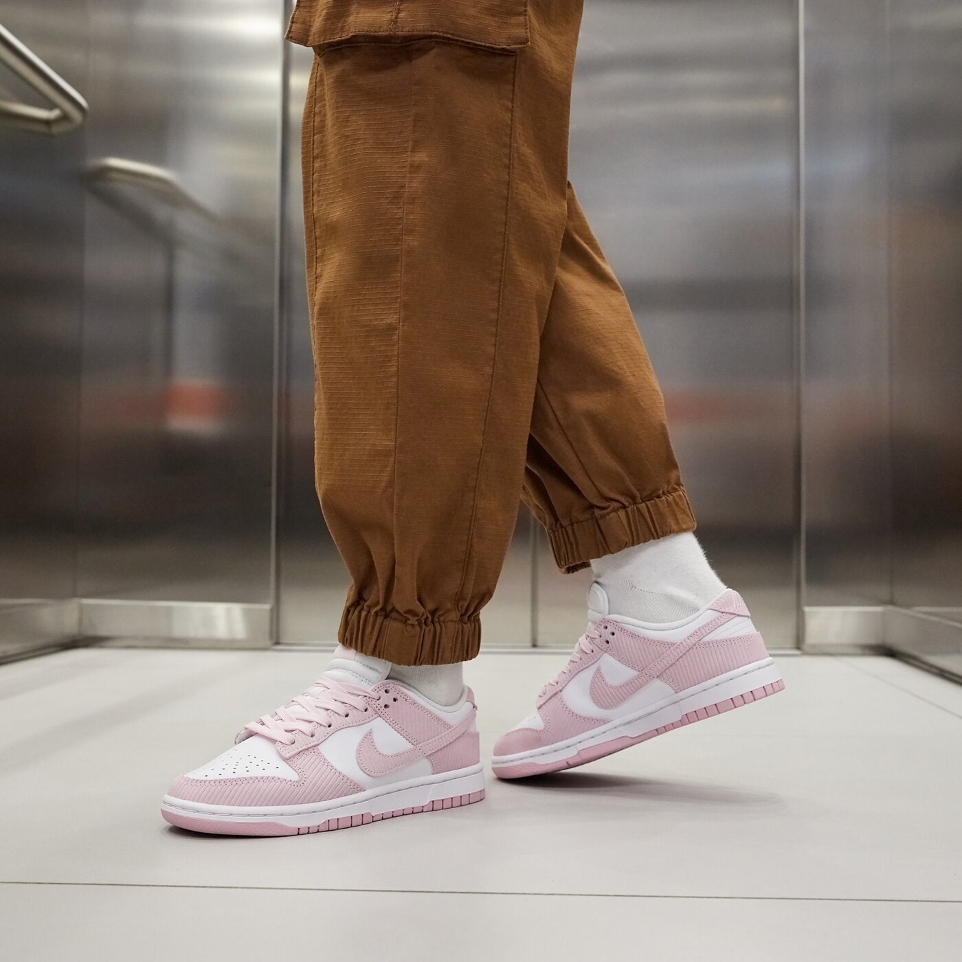 Дамски маратонки NIKE DUNK LOW fn7167-100 цвят розов