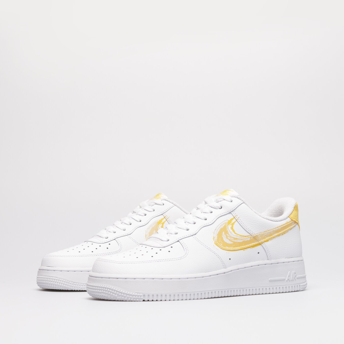 Мъжки маратонки NIKE AIR FORCE 1 '07 dx2646-100 цвят бял