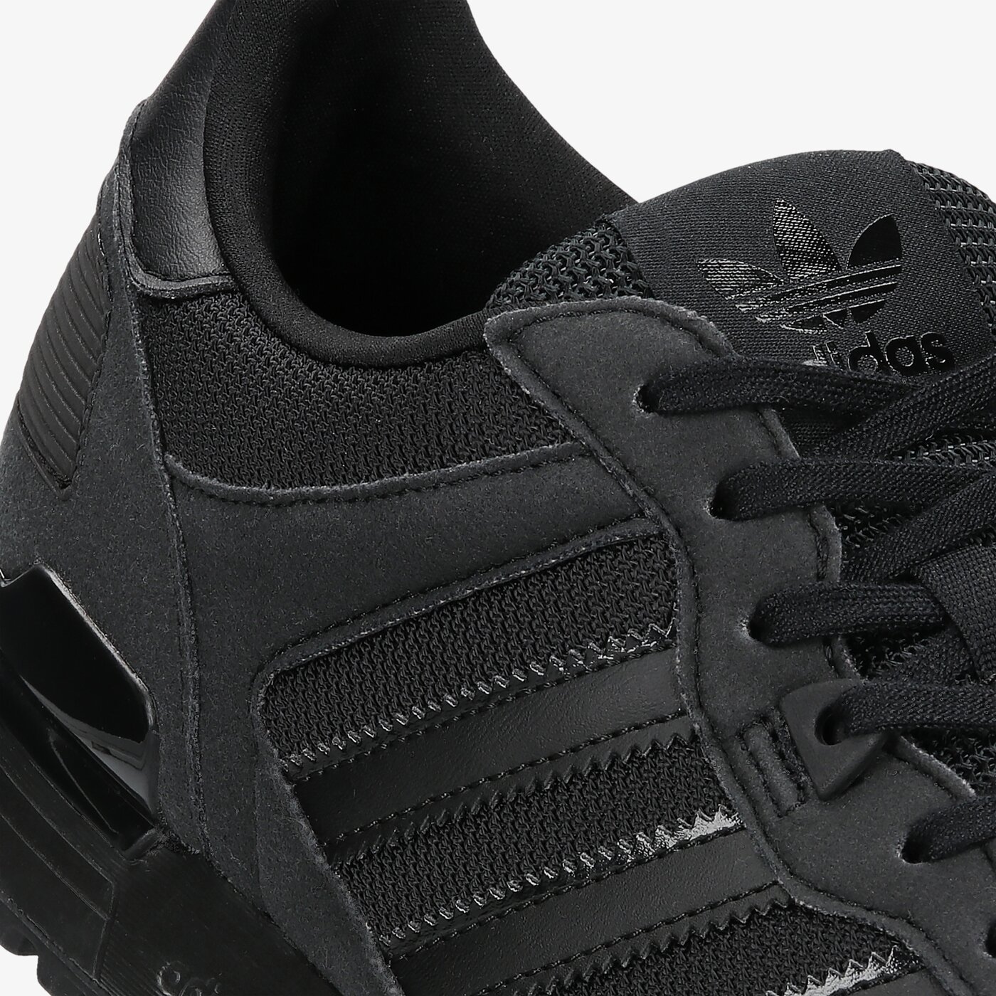 Мъжки маратонки ADIDAS ZX 700  fz2818 цвят черен