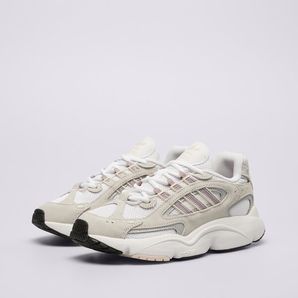 Дамски маратонки ADIDAS OZMILLEN W if6551 цвят бял