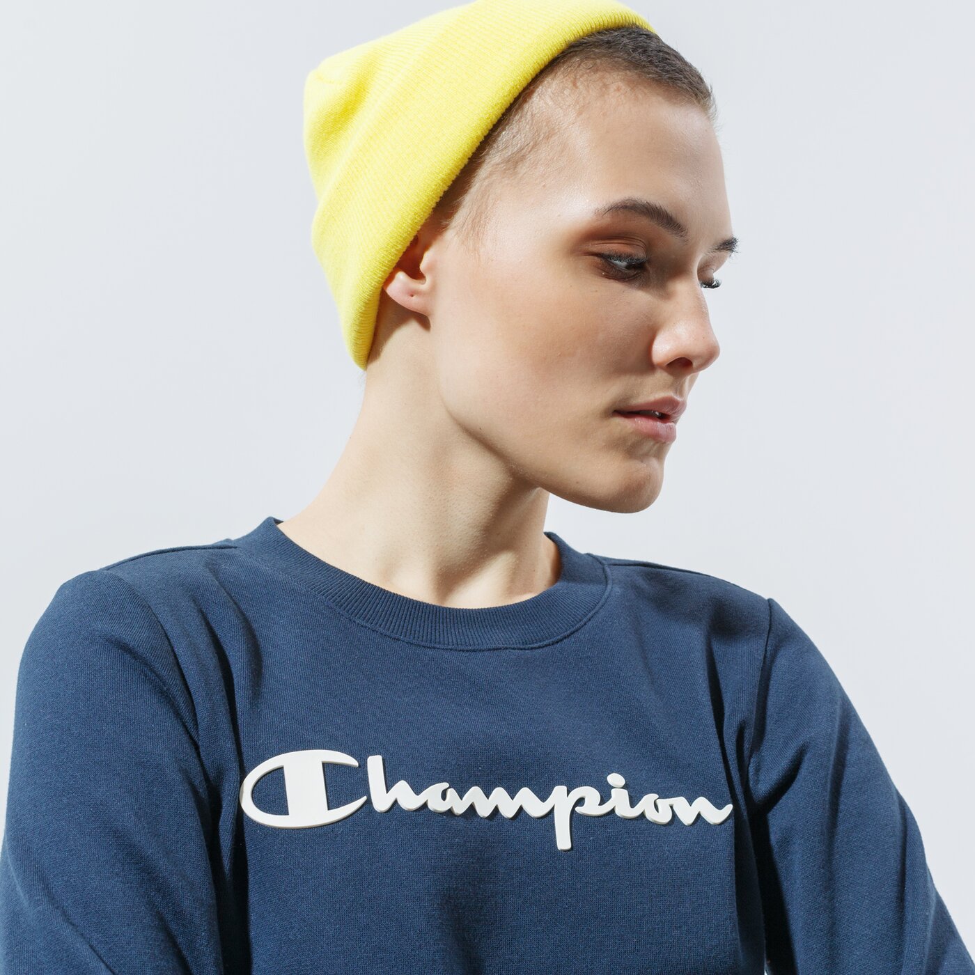 Дамски суичър CHAMPION СУИТЧЪР CREWNECK SWEATSHIRT 113210bs501 цвят тъмносин