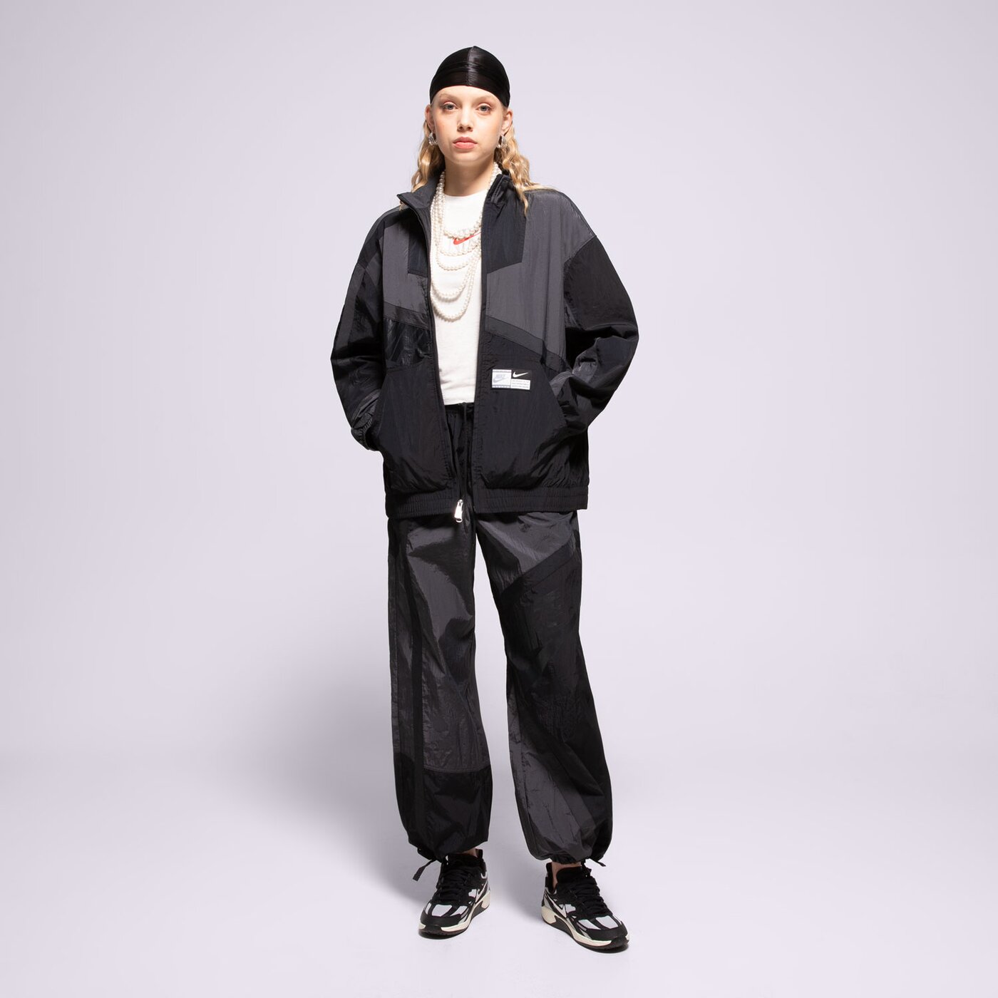 Дамска тениска NIKE ТЕНИСКА W NSW SS SLIM TEE PNX GRX ib2444-051 цвят бял