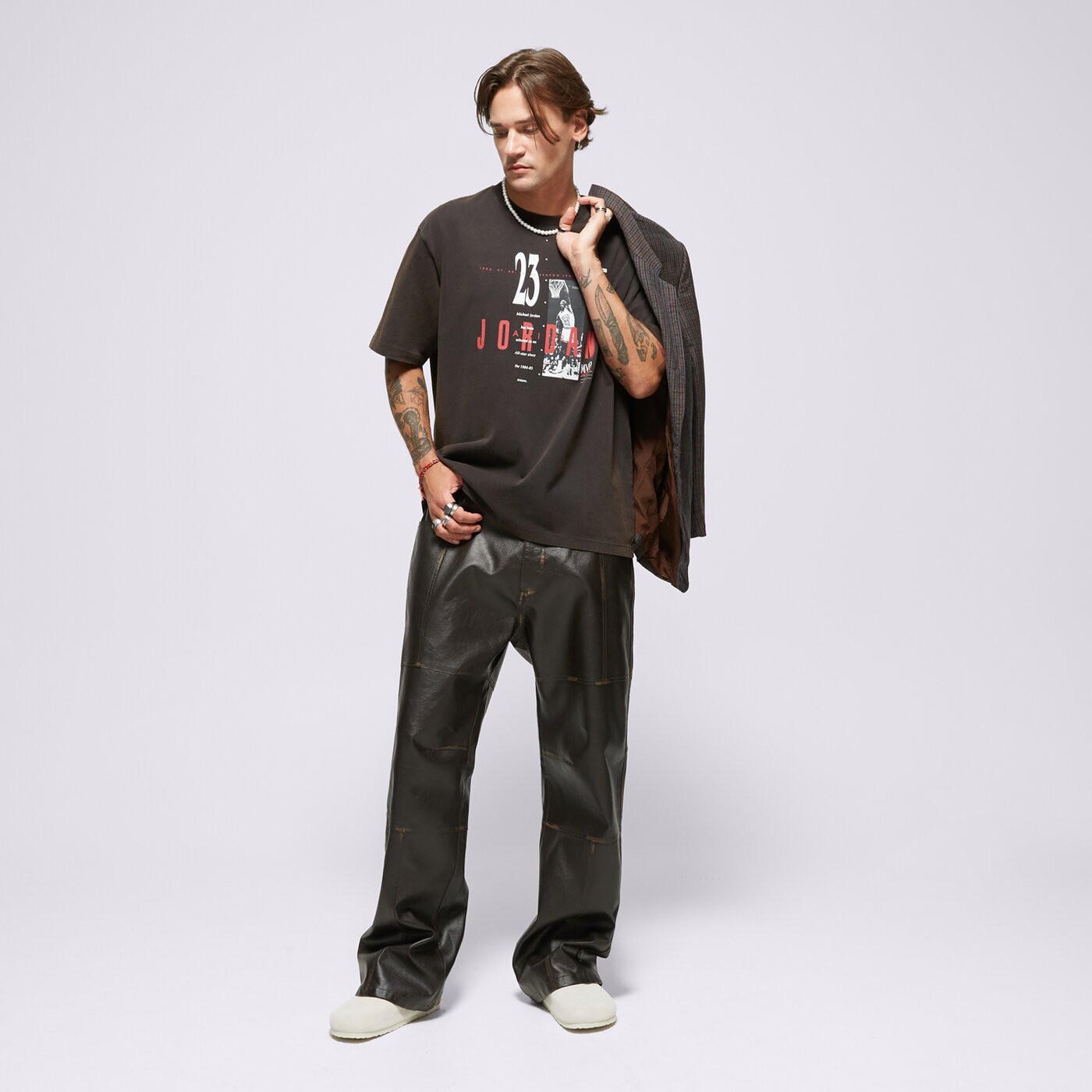 Мъжка тениска JORDAN ТЕНИСКА M J REISSUE GX SS CREW hj2356-010 цвят черен