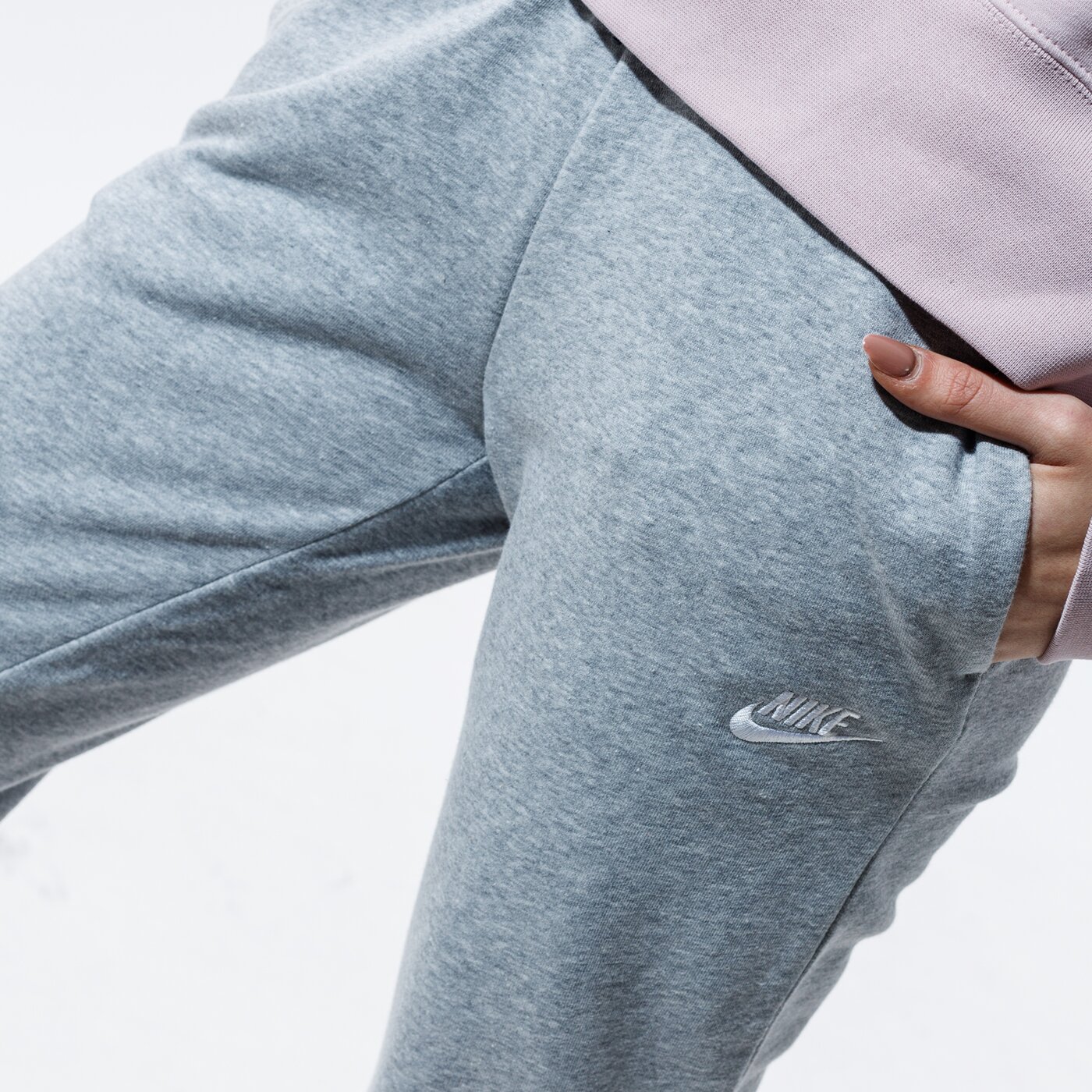 Дамски панталони NIKE ESSENTIAL JOGGERS  bv4095-063 цвят сив