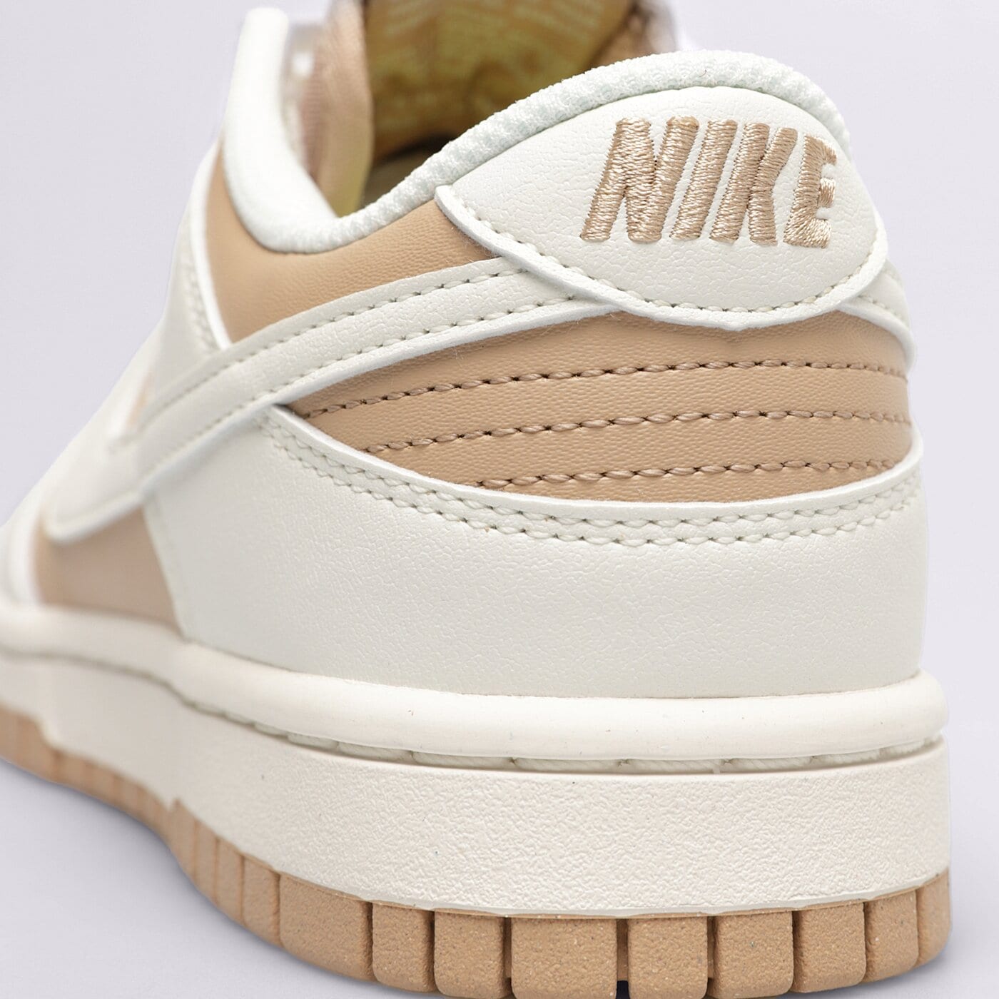 Дамски маратонки NIKE DUNK LOW NEXT NATURE  dd1873-200 цвят бежов