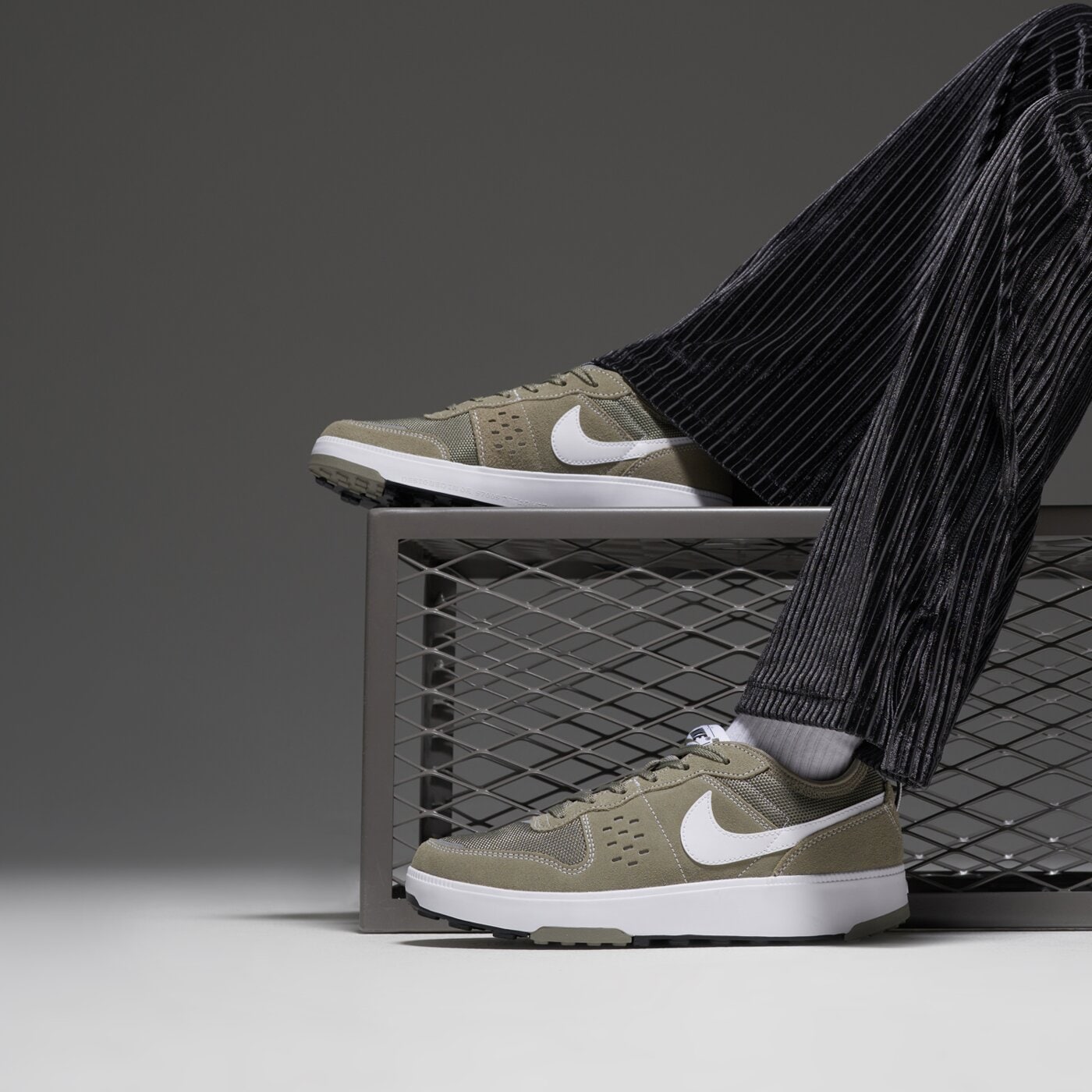 Детски маратонки NIKE C1TY BG hq0028-300 цвят зелен