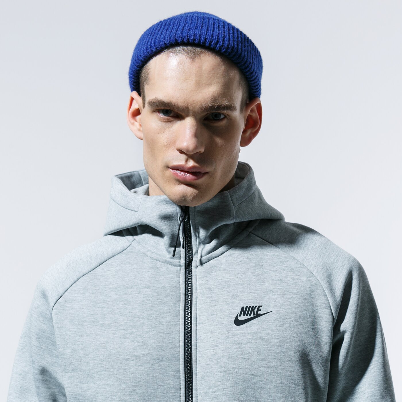 Мъжки суичър NIKE СУИТЧЪР СЪС ЗАКОПЧАВАНЕ С КАЧУЛКА   M NSW PE HOODIE FZ  bv3701-063 цвят сив