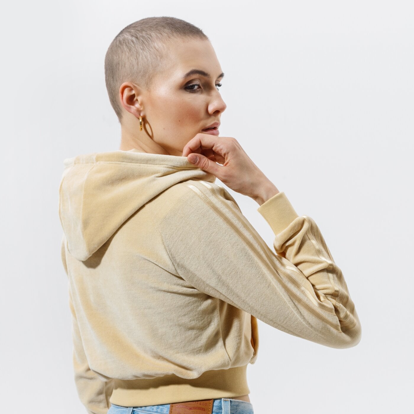 Дамски суичър ADIDAS СУИТЧЪР С КАЧУЛКА CROP FZ HOOD h18826 цвят каки