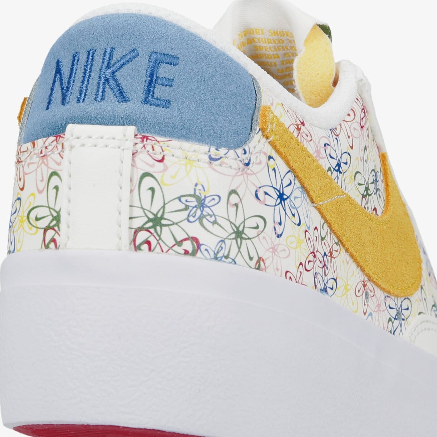 Дамски маратонки NIKE WMNS BLAZER LW PLATFORM dv3210-100 цвят многоцветен