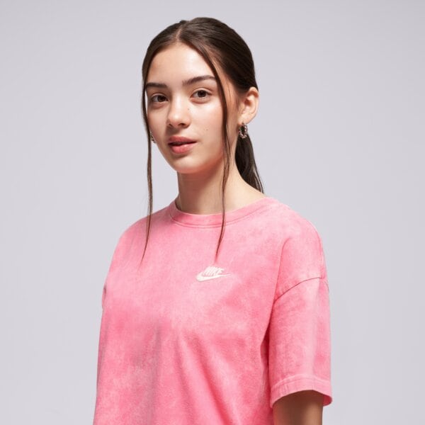 Детска тениска NIKE ТЕНИСКА K NSW CLUB WASH TEE GIRL ih3584-684 цвят розов