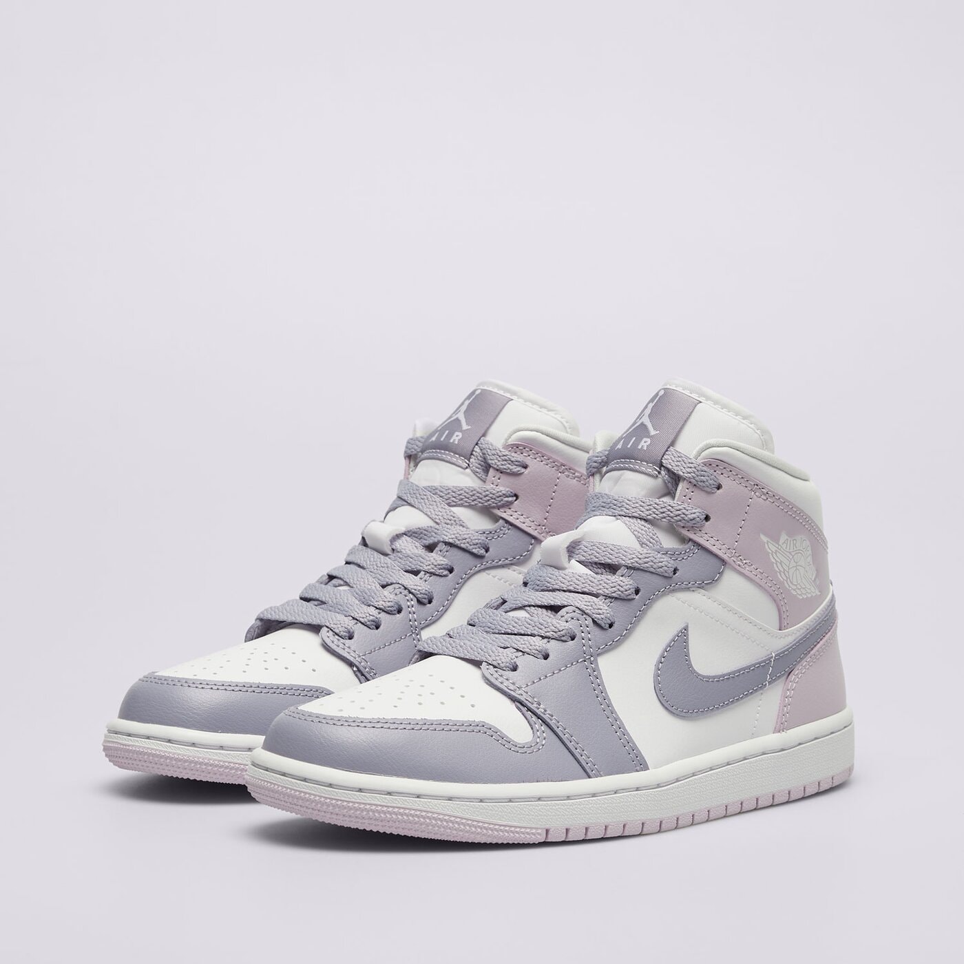 Дамски маратонки WMNS AIR JORDAN 1 MID bq6472-510 цвят виолетов