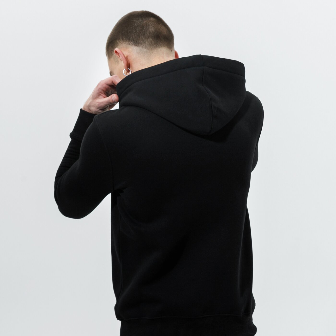Мъжки суичър ALPHA INDUSTRIES СУИТЧЪР С КАЧУЛКА BASIC HOODY 178312-03 цвят черен