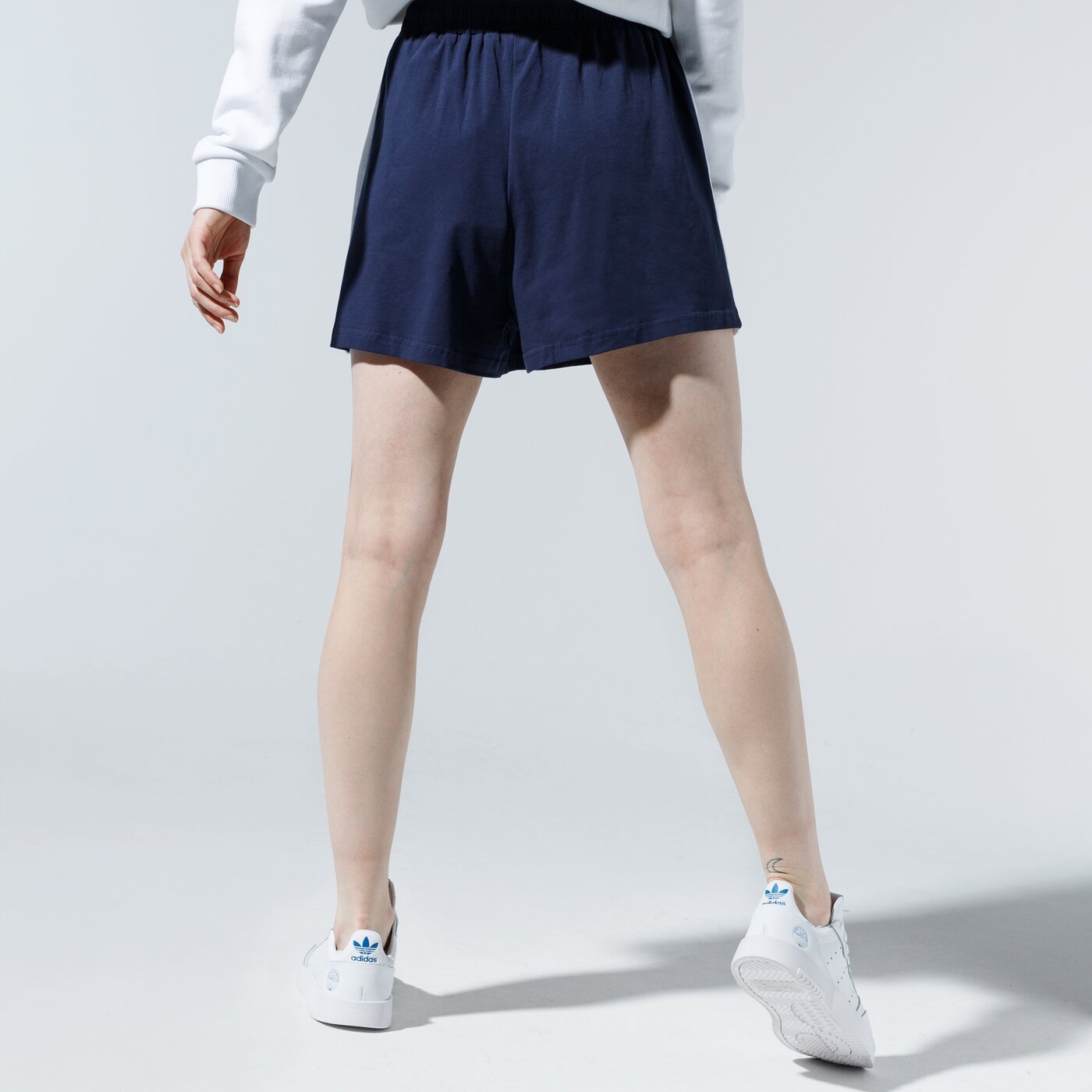 Дамски къси панталони FILA ШОРТИ BADU SHORTS 687493g13 цвят тъмносин