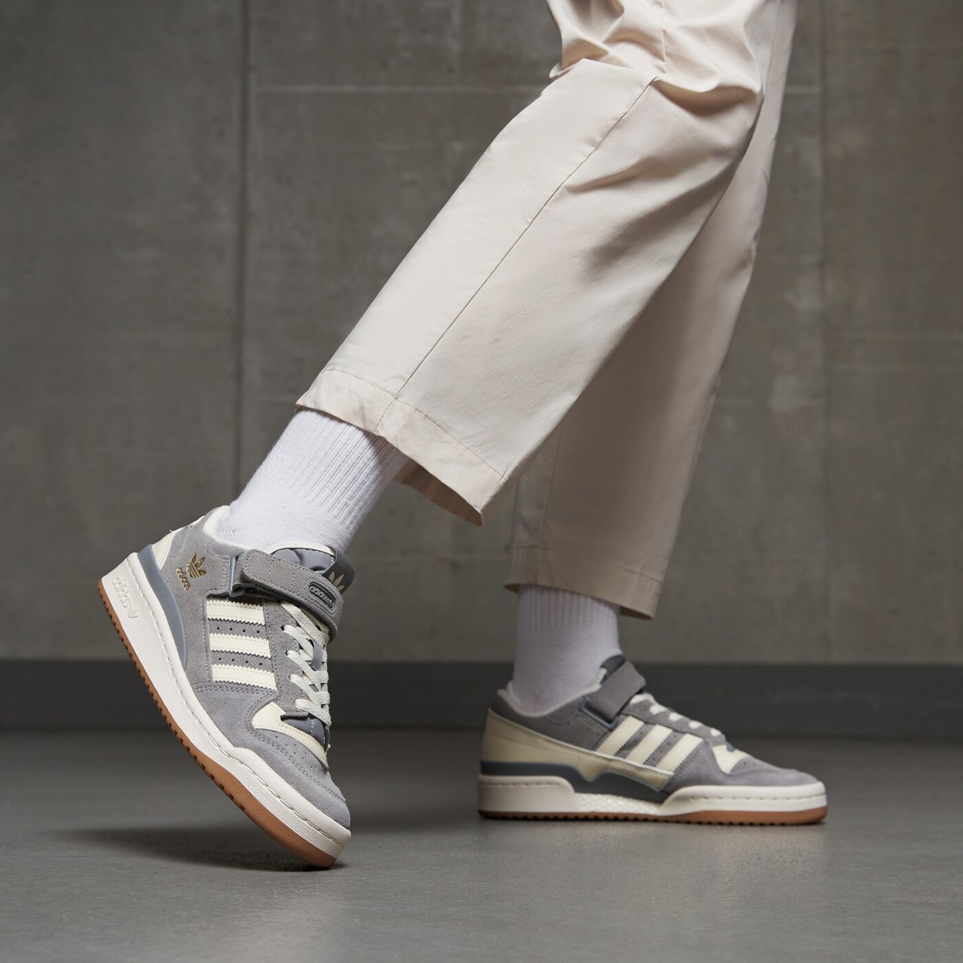 Детски маратонки ADIDAS FORUM LOW J hq7159 цвят сив