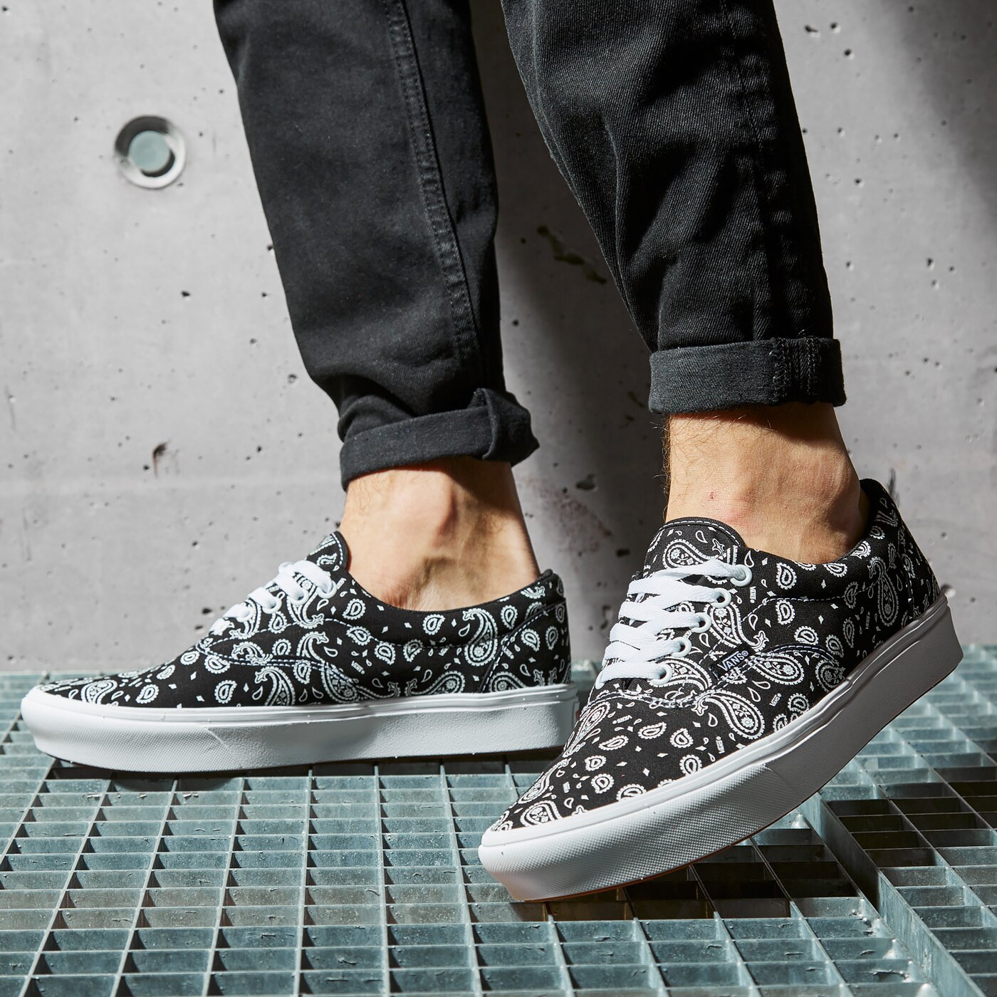 Мъжки маратонки VANS COMFYCUSH ERA vn0a3wm942l цвят черен